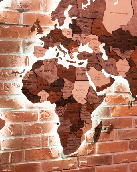CARTE DU MONDE 3D EN BOIS & ACRYLIQUE/LED - CHÊNE